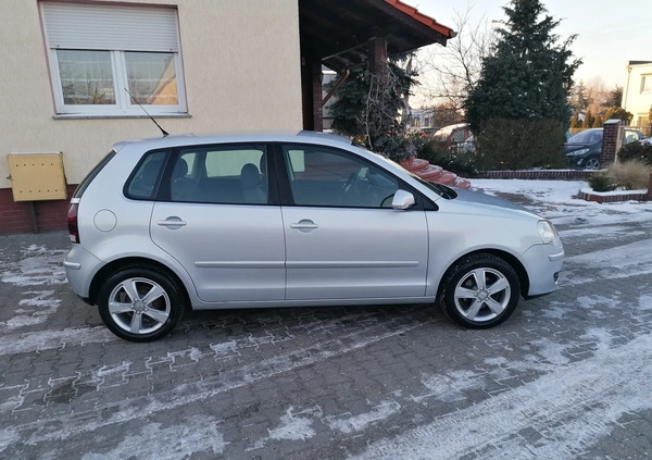 Volkswagen Polo cena 12600 przebieg: 248000, rok produkcji 2007 z Gniezno małe 232